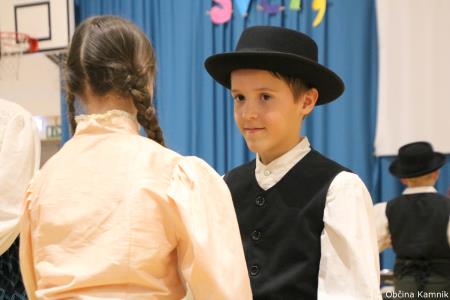 Otroci Osnovne šole Marije Vere Mi smo svet, mi smo otroci (42)